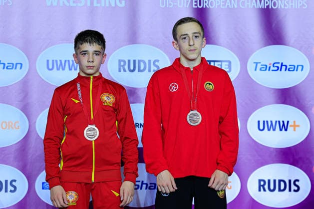 U15 Wrestling European Championships Podium 48kg FS Bronze Luka Ananiev MKD , Zurab Dotiashvili GEO Copyright: xKostadinxAndonov xUnitedxWorldxWrestlingx Kostadin Andonov United World Wrestling