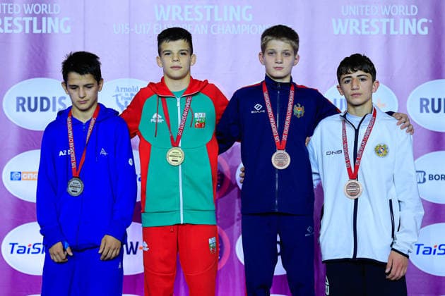 U15 Wrestling European Championships Podium 41kg FS Gold Simeon Radoslavov Velikov BUL , Silver Elman Kamran Ismayilov AZE , Bronze Andrei Dermenji MDA , Tigran Aghajanyan ARM Copyright: xKostadinxAndonov xUnitedxWorldxWrestlingx Kostadin Andonov United World Wrestling