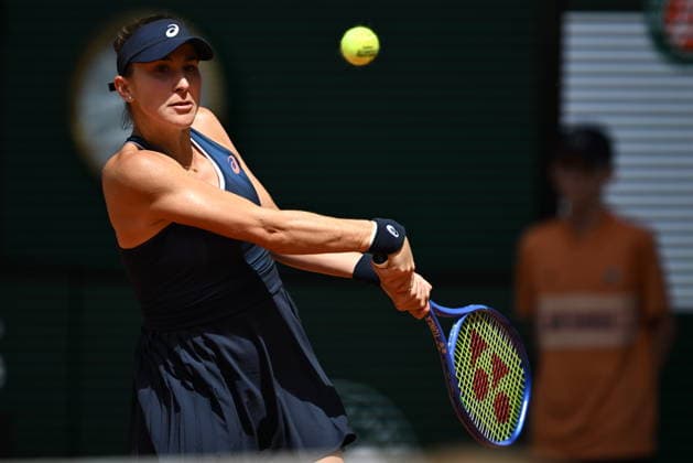 French Open (Roland Garros) - Day 1 PARIS, FRANCE - MAY 24: Belinda Bencic of Switzerland in action against Sinja Kraus of France (not seen) during a first-round women’s singles match on the first day of the French Open (Roland Garros) in Paris, France on May 24, 2026. Burak Akbulut Anadolu Paris France. Editorial use only. Please get in touch for any other usage.  Copyright: x2026xAnadoluxBurakxAkbulutx