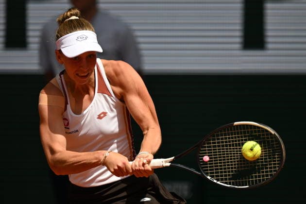 French Open (Roland Garros) - Day 1 PARIS, FRANCE - MAY 24: Sinja Kraus of France in action against Belinda Bencic of Switzerland (not seen) during a first-round women’s singles match on the first day of the French Open (Roland Garros) in Paris, France on May 24, 2026. Burak Akbulut Anadolu Paris France. Editorial use only. Please get in touch for any other usage.  Copyright: x2026xAnadoluxBurakxAkbulutx