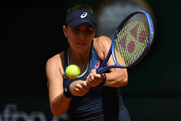 French Open (Roland Garros) - Day 1 PARIS, FRANCE - MAY 24: Belinda Bencic of Switzerland in action against Sinja Kraus of Austria (not seen) during a first-round women’s singles match on the first day of the French Open (Roland Garros) in Paris, France on May 24, 2026. Burak Akbulut Anadolu Paris France. Editorial use only. Please get in touch for any other usage.  Copyright: x2026xAnadoluxBurakxAkbulutx