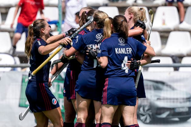 Players of Mannheimer HC MHC , celebrate the goal, celebrate the goal, goal, celebration, celebrate the goal, celebrate the goal, joy, joy, joyful, optimistic, positive, game scene, highlight, action, 24 05 2026, Mannheim Germany , Hockey, German Championship, Quarterfinals 3, Women, Mannheimer HC Rot Weiss Köln xozx