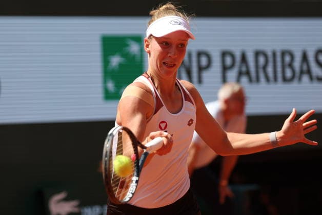 ROLAND GARROS 2026 Thierry Larret MAXPPP - PARIS (75) 24 05 2026 Thierry Larret Maxppp. Tennis. Roland Garros 2026. Internationaux de France de tennis. Stade Roland Garros, Paris (75).Le 24 Mai. Court Philippe CHATRIER : Sinja KRAUS (AUT) vs Belinda BENCIC (SUI). PARIS (75) STADE ROLAND GARROS PARIS ILE DE FRANCE FRANCE  Copyright: xMAXPPPxThierryxLarretx TLR202605247318 TLR202605247318