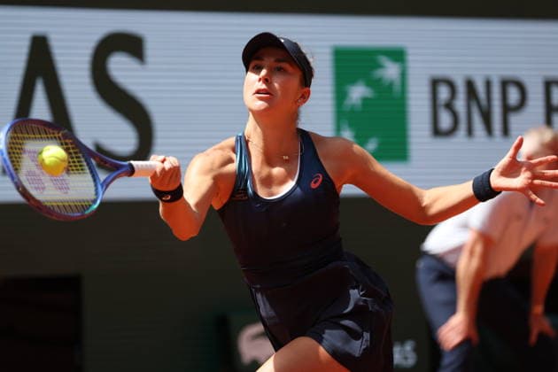 ROLAND GARROS 2026 Thierry Larret MAXPPP - PARIS (75) 24 05 2026 Thierry Larret Maxppp. Tennis. Roland Garros 2026. Internationaux de France de tennis. Stade Roland Garros, Paris (75).Le 24 Mai. Court Philippe CHATRIER : Sinja KRAUS (AUT) vs Belinda BENCIC (SUI). PARIS (75) STADE ROLAND GARROS PARIS ILE DE FRANCE FRANCE  Copyright: xMAXPPPxThierryxLarretx TLR202605247322 TLR202605247322