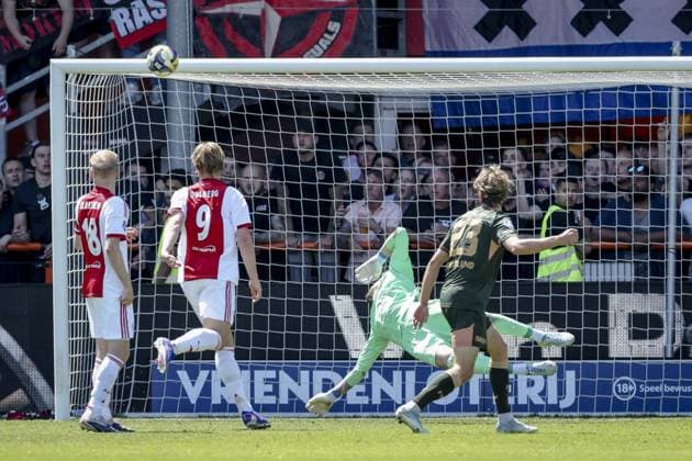 VOLENDAM - (lr) Davy Klaassen of AFC Ajax, Kasper Dolberg of AFC Ajax, FC Utrecht goalkeeper Vasilis Barkas and Niklas Vesterlund of FC Utrecht during the Conference League play-off final match between AFC Ajax and FC Utrecht at the Kras Stadium on 24 May 2026 in Volendam, the Netherlands. SONNY LENSEN ANP Play-offs Conference League - FINAL 2025-2026 xVIxANPxSportx xxANPxIVx 559229873 originalFilename: 559229873.jpg