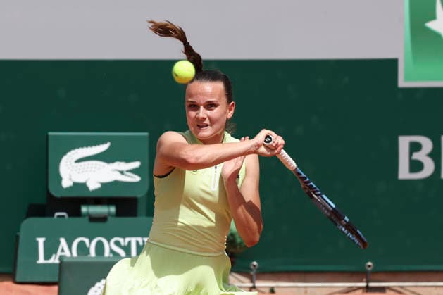 TENNIS : Roland Garros 2026 - 24 05 2026 Katie Volynets (USA) Vs Clara Burel (FRA) ParisFrance  Copyright: xMichaelxBaucherx