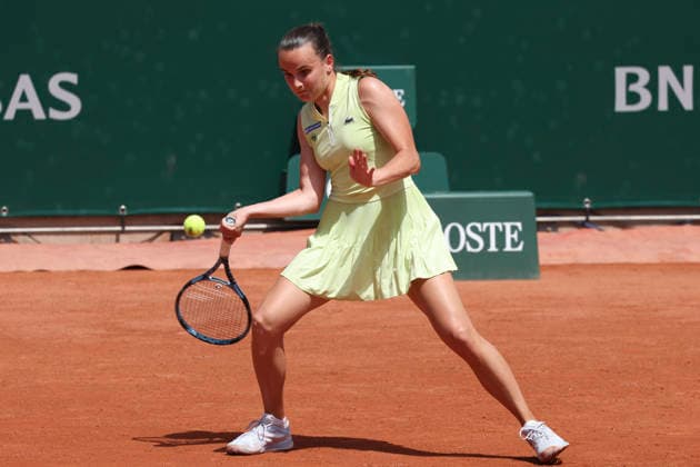TENNIS : Roland Garros 2026 - 24 05 2026 Katie Volynets (USA) Vs Clara Burel (FRA) ParisFrance  Copyright: xMichaelxBaucherx