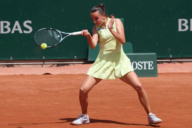 TENNIS : Roland Garros 2026 - 24 05 2026 Katie Volynets (USA) Vs Clara Burel (FRA) ParisFrance  Copyright: xMichaelxBaucherx
