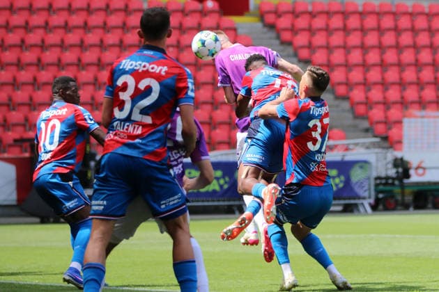 24 05 2026 Soccer Men 2025 2026 Chance League Championship Round 5 Matchday SK Slavia Prague FC Viktoria Pilsen Fortuna Arena Prague Stepan Chaloupek Prague, 2, purple scores the 1 0 Prague Prague Germany