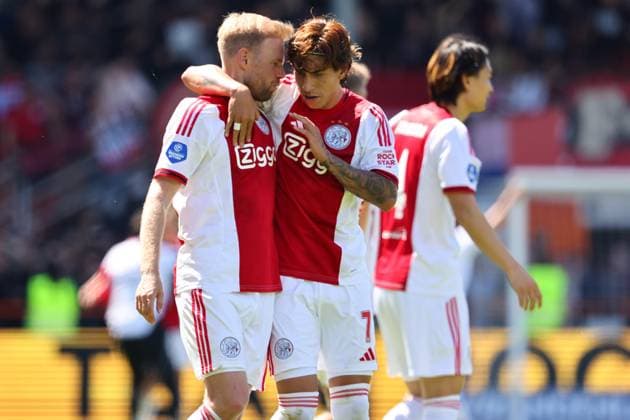 VOLENDAM , 24-05-2026 , Kras Stadium, season 2025 2026 , Play-offs for European football , Dutch Eredivisie Football . Match between Ajax and FC Utrecht , picture shows Ajax player Davy Klaassen scores 1-0 for Ajax Ajax - Utrecht (play off)  x203935906x Copyright:
