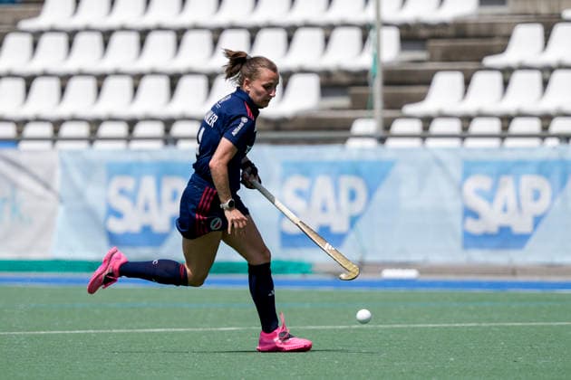 Nadine Fieber MHC, 4 , on the ball, cropped, full body, single image, single photo, action, action, 24 05 2026, Mannheim Germany , Hockey, German Championship, Quarterfinal 3, Women, Mannheimer HC Rot Weiss Köln xozx