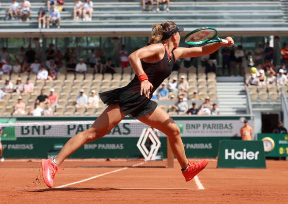 May 24, 2026, Paris, Ile De France, Francja: OKSANA SELEKHMETOVA of Spain during the match against M. Kostyuk of Ukraine in the first round of tennis tournament Roland Garros, Paris, France. Selekhmeteva lost 2:6, 3:6. Tennis, Roland Garros 2026 - Oksana Selekhmeteva 2:6, 3:6  - ZUMAc278 20260524_zsp_c278_019 Copyright: xMarcinxCholewinskix