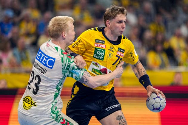 Sport Bilder des Tages v.li.: Magnus Saugstrup (SCM, 23), Edwin Aspenbäck (RNL, 78), Zweikampf, Spielszene, Duell, duel, tackle, tackling, Dynamik, Action, Aktion, 24.05.2026, Mannheim (Deutschland), Handball, Bundesliga, Rhein-Neckar Löwen - SC Magdeburg *** v li Magnus Saugstrup SCM, 23 , Edwin Aspenbäck RNL, 78 , duel, duel, tackle, tackling, dynamics, action, action, 24 05 2026, Mannheim Germany , Handball, Bundesliga, Rhein Neckar Löwen SC Magdeburg xozx