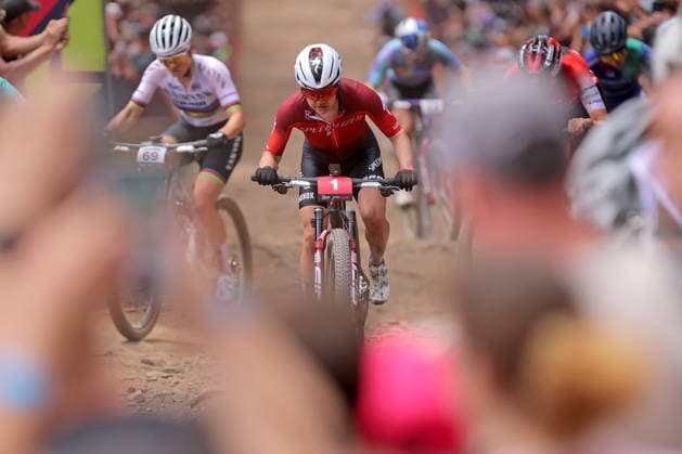World Cup cross country mountain elite women s race, Vysocina Arena, Nove Mesto na Morave, May 24, 2026. Jenny Rissveds from Sweden, left, and Sina Frei from Switzerland. (CTKxPhoto LiborxPlihal) CTKPhotoP2026052403813  CTKPhotoP2026052403813
