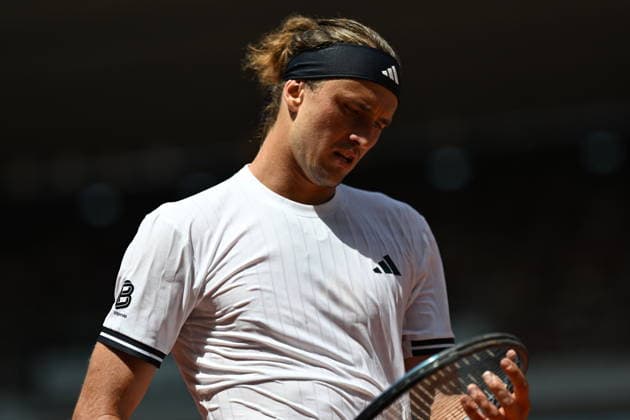 French Open (Roland Garros) - Day 1 PARIS, FRANCE - MAY 24: Alexander Zverev of Germany in action against Benjamin Bonzi of France (not seen) during a first-round men s singles match on the first day of the French Open (Roland Garros) in Paris, France on May 24, 2026.??????? Burak Akbulut Anadolu Paris France. Editorial use only. Please get in touch for any other usage.  Copyright: x2026xAnadoluxBurakxAkbulutx
