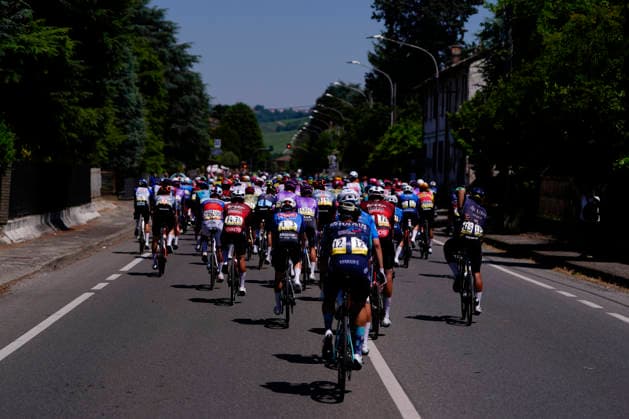 The pack rides during Stage 15 of the Giro d™Italia, from Voghera to Milano, Italy, Sunday, May 24, 2026.  Copyright: xFabioxFerrarix xLaPressex