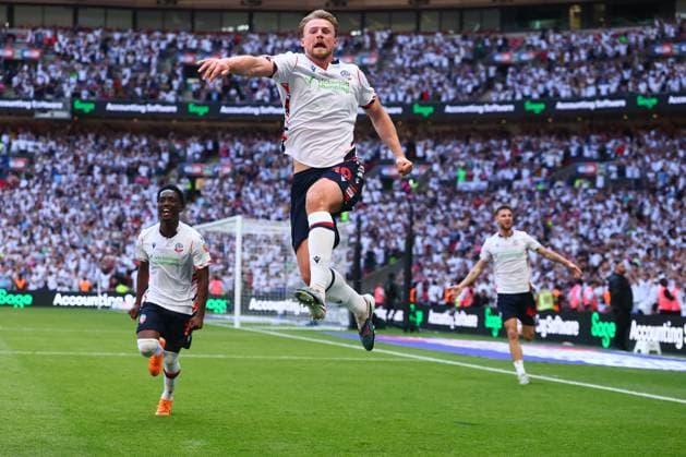 Sam Dalby of Bolton Wanderers celebrates scoring to make it 3-1 Bolton Wanderers v Stockport County, EFL Sky Bet League One, Play-Off Final, Football, Wembley Stadium, London, UK - 24 May 2026London Wembley Stadium United Kingdom EDITORIAL USE ONLY No use with unauthorised audio, video, data, fixture lists, club league logos or live services. Online in-match use limited to 120 images, no video emulation. No use in betting, games or single club league player publications.  Copyright: xPaulxCurrie Shutterstockx 16889803ef