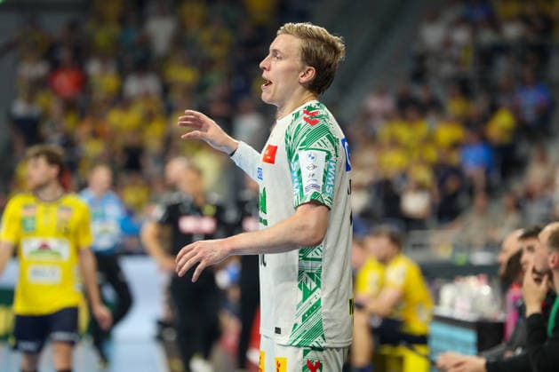 24 05 2026, xgox, Handball Daikin HBL Rhein Neckar Löwen SC Magdeburg emspor, v l Gisli Thorgeir Kristjansson Magdeburg, 10 gives instructions, gesticulates with arms, gesticulate, gives instructions Mannheim