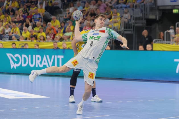 24 05 2026, xtgx, Handball, Daikin HBL, Rhein Neckar Löwen SC Magdeburg v l Manuel Zehnder Magdeburg, 8 throws goal, Torschuetze, erzielt Tor, Treffer, scores the goal Siebenmeter Mannheim
