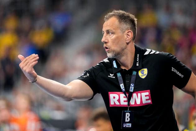 Maik Machulla coach, head coach, RNL , gives instructions, gestures, gesturing with arms, single image, single photo, action, action, 24 05 2026, Mannheim Germany , Handball, Bundesliga, Rhein Neckar Löwen SC Magdeburg xozx