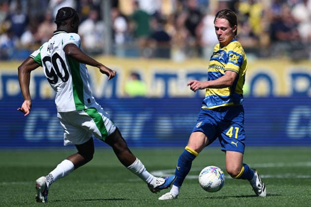 Mg Parma 24 05 2026 - campionato di calcio serie A Parma-Sassuolo foto Matteo Gribaudi Image nella foto: Hans Nicolussi Caviglia-Ismael Kone 