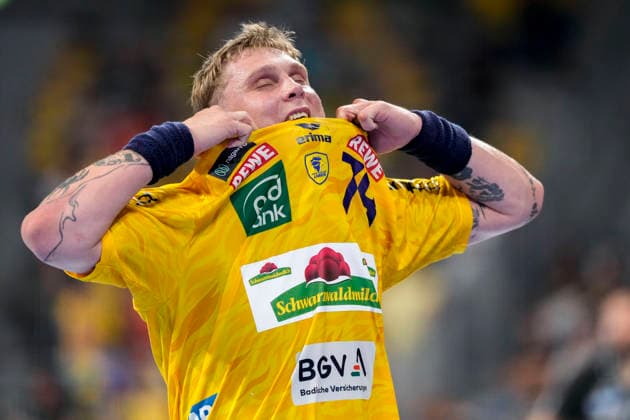 Edwin Aspenbäck RNL, 78 , Rhein Neckar Löwen player, single picture, single photo, action, action, looking disappointed, disappointment, frustration, disappointed, pessimistic, 24 05 2026, Mannheim Germany , Handball, Bundesliga, Rhein Neckar Löwen SC Magdeburg xozx