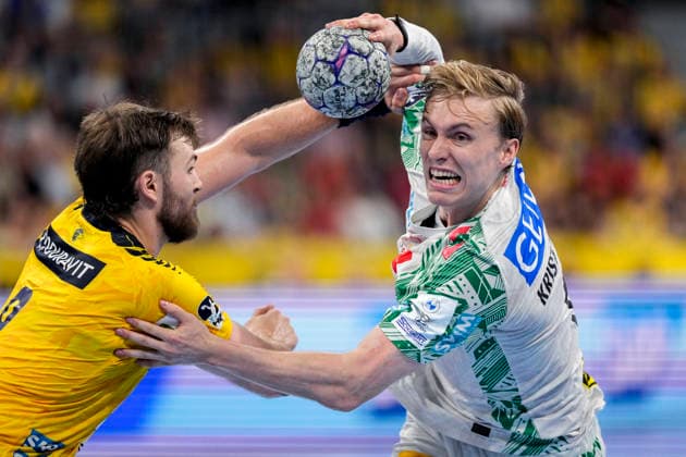from left Steven Plucnar Jacobsen RNL, 9 , Gisli Thorgeir Kristjansson SCM, 10 , duel, duel scene, duel, tackle, tackling, dynamics, action, action, 24 05 2026, Mannheim Germany , Handball, Bundesliga, Rhein Neckar Löwen SC Magdeburg xozx