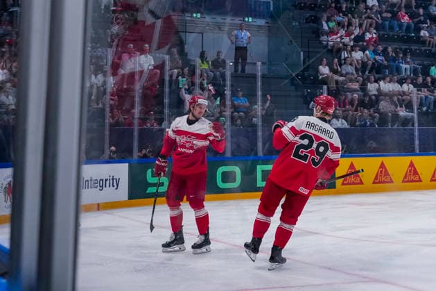 FRIBOURG, SWITZERLAND MAY 24 Mikkel Aagaard of Denmark R celebrates his goal during the 2026 IIHF Ice Hockey World Championship Switzerland game between Denmark and Italy at BCF Arena on May 24, 2026 in Fribourg, Fribourg Fribourg BCF Arena Fribourg Switzerland Copyright: xJustPictures.ch JarixPestelaccix jp-en-EuSpIm-JP6_JAR_Denmark_Italy_24May2026_00009
