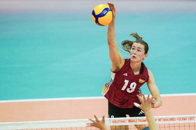 2026-05-24 Netherlands v Germany - Four Nations Cup APELDOORN, NETHERLANDS - MAY 24: Leana Grozer of Germany during the Four Nations Cup match between Netherlands and Germany at Omnisport on May 24, 2026 in Apeldoorn, Netherlands. Apeldoorn Omnisport Netherlands Content not available for redistribution in The Netherlands directly or indirectly through any third parties. Copyright: xAndrexWeeningx