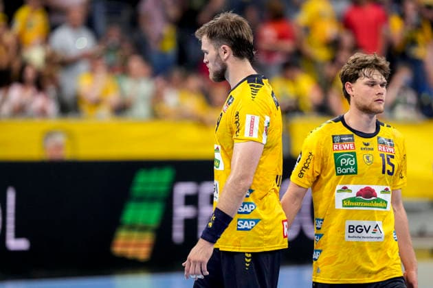 v li Steven Plucnar Jacobsen RNL, 9 , David More RNL, 15 , Rhein Neckar Löwen player, disappointed about the defeat, disappointment after the final whistle, highlight, loser, lost, frustration, disappointed, pessimistic, 24 05 2026, Mannheim Germany , Handball, Bundesliga, Rhein Neckar Löwen SC Magdeburg xozx