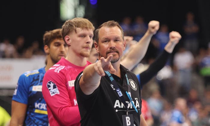 Stuttgart , Handball Daikin Bundesliga TVB Stuttgart vs SG Flensburg Handewitt , Coach Misha Kaufmann TVB