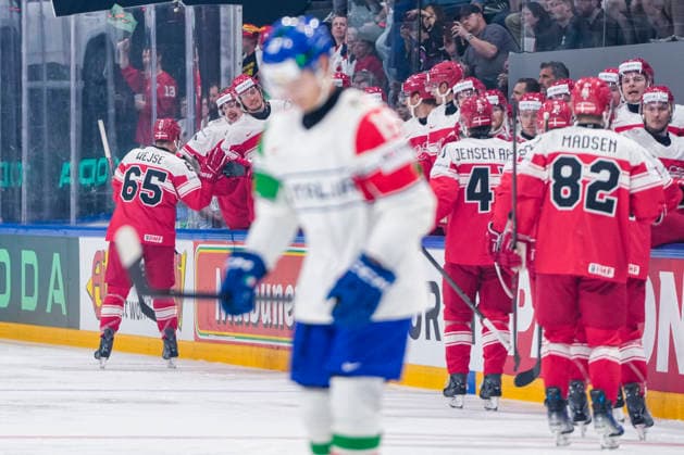FRIBOURG, SWITZERLAND MAY 24 Christian Wejse of Denmark L celebrates his goal during the 2026 IIHF Ice Hockey World Championship Switzerland game between Denmark and Italy at BCF Arena on May 24, 2026 in Fribourg, Fribourg Fribourg BCF Arena Fribourg Switzerland Copyright: xJustPictures.ch JarixPestelaccix jp-en-EuSpIm-JP6_JAR_Denmark_Italy_24May2026_00022