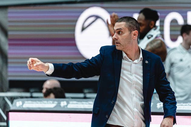 easyCredit Basketball Bundesliga, 4 Playoff Quarterfinals Fitness First Baskets Würzburg vs Telekom Baskets Bonn, 24 05 2026 Marko Stankovic Telekom Baskets Bonn Head Coach gestures easyCredit Basketball Bundesliga, 4 Playoff Quarterfinals Fitness First Baskets Würzburg vs Telekom Baskets Bonn, 24 05 2026, Tectake Arena Würzburg Copyright: xBEAUTIFULxSPORTS Derixx