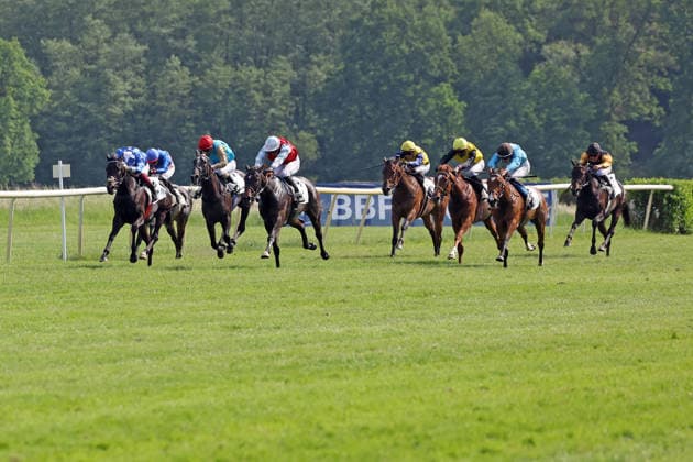 24 05 2026, Hoppegarten, Brandenburg, GER Gua Lipa left with Andrea Ricupa wins the Diana Trial Galopprennbahn Hoppegarten 260524D703HOPPEGARTEN JPG