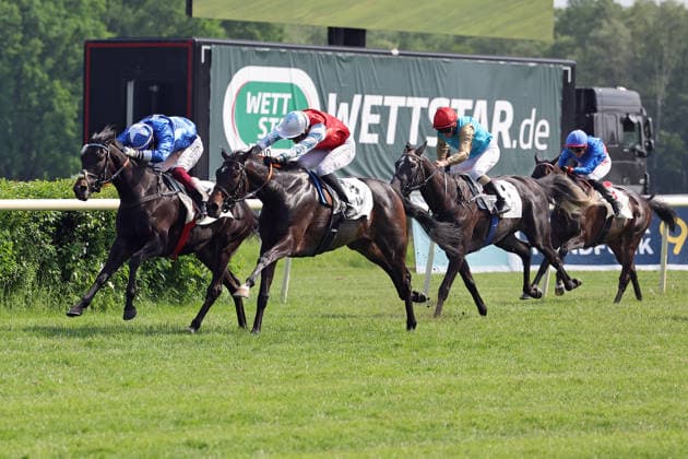 24 05 2026, Hoppegarten, Brandenburg, GER Gua Lipa left with Andrea Ricupa wins the Diana Trial Galopprennbahn Hoppegarten 260524D703HOPPEGARTEN JPG