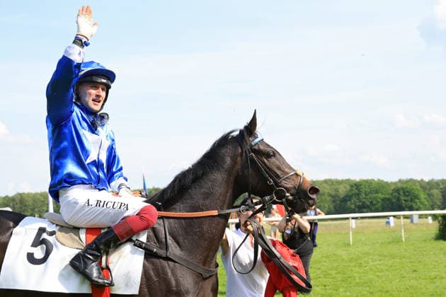 Equestrian sport, gallop, race day at Hoppegarten