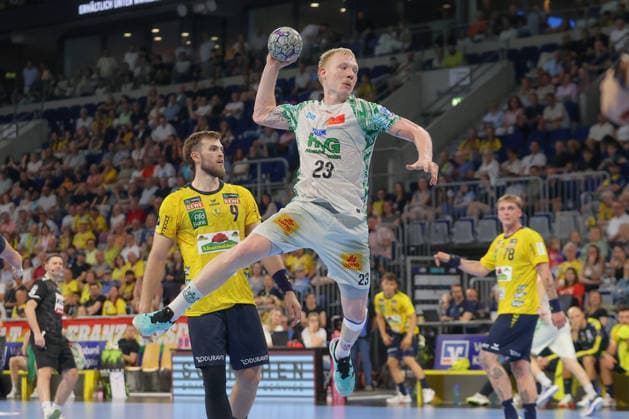 24 05 2026, xtgx, Handball, Daikin HBL, Rhein Neckar Löwen SC Magdeburg v l Magnus Saugstrup Magdeburg, 23 throws goal, Torschuetze, scores goal, Treffer, scores the goal Mannheim