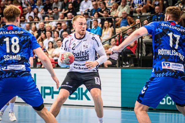 Simon Pytlick SG Flensburg Handewitt, 02 between Linus Schmid TVB Stuttgart, 18 and Samuel Roethlisberger TVB Stuttgart, 17 GER, TVB Stuttgart SG Flensburg Handewitt, DAIKIN HBL, Handball, Bundesliga, 32 Matchday, Season 2025 2026, 24 05 2026 GER, TVB Stuttgart SG Flensburg Handewitt, DAIKIN HBL, Handball, Bundesliga, 32 Matchday, Season 2025 2026, 24 05 2026 Stuttgart Copyright: xSandyxDinkelackerx EP_SDR