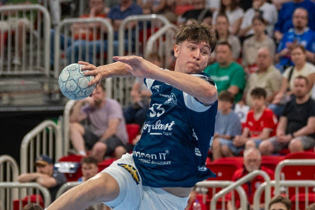 Soeren Steinhaus Bergischer HC 06, 53 at the throw Bergischer HC vs THW KIel, Handball, DAIKIN HBL, 32 Matchday, Season 2025 2026, 24 05 2026 Bergischer HC vs THW Kiel, Handball, DAIKIN HBL, 32 Matchday, Season 2025 2026, 24 05 2026 Duesseldorf Copyright: xEibner-Pressefoto ThomasxHaeslerx EP_THR