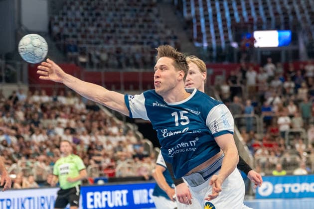 Lars Mitchell Kooij Bergischer HC 06, 15 at the throw Bergischer HC vs THW KIel, Handball, DAIKIN HBL, 32 Matchday, Season 2025 2026, 24 05 2026 Bergischer HC vs THW Kiel, Handball, DAIKIN HBL, 32 Matchday, Season 2025 2026, 24 05 2026 Duesseldorf Copyright: xEibner-Pressefoto ThomasxHaeslerx EP_THR