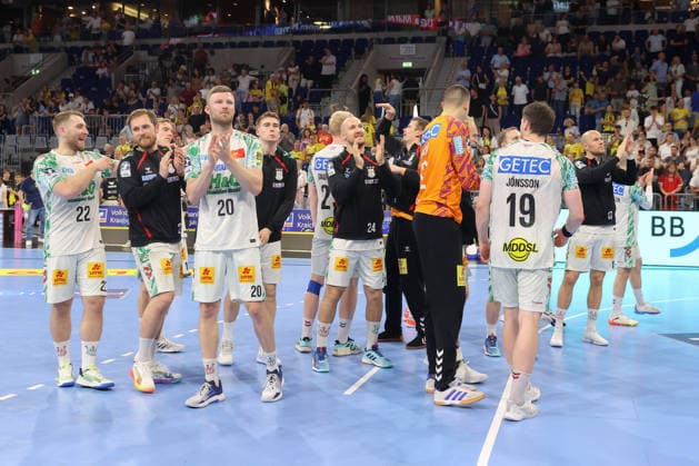 24 05 2026, xtgx, Handball, Daikin HBL, Rhein Neckar Löwen SC Magdeburg v l Magdeburg Cheering about the victory, cheering after the end of the game Mannheim