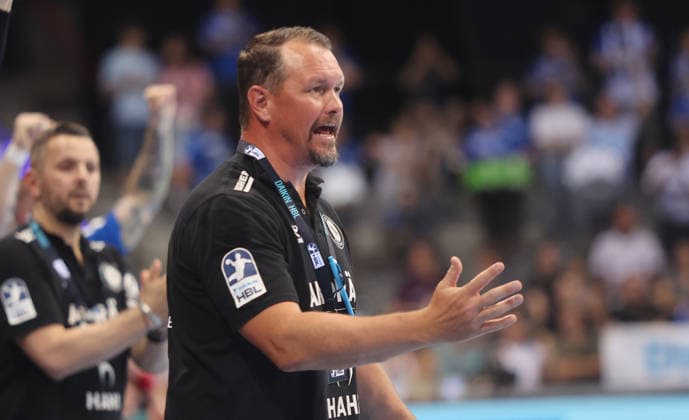 Stuttgart , Handball Daikin Bundesliga TVB Stuttgart vs SG Flensburg Handewitt , Coach Misha Kaufmann TVB