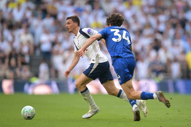 Spurs vs Everton, Premier League Tottenham Hotspur Stadium London.Joao Palhinha of Tottenham Hotspur and Merlin Rohl of Everton during the Spurs vs Everton final match of the 2025 26 Premier League season London Tottenham Hotspur Stadium UK Copyright: xMartinxDaltonx Spurs_vs_Everton_240526_MD_206
