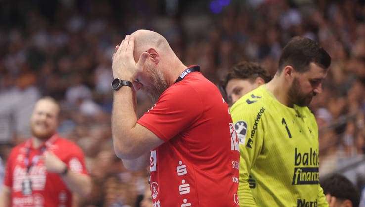 Stuttgart , Handball Daikin Bundesliga TVB Stuttgart vs SG Flensburg Handewitt , Coach Ales Pajovic Flens