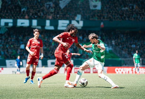 BERN, SWITZERLAND - MAI 24 : Mihailo Stevanovic of FC St.Gallen and Issa Kaloga of Stade Lausanne-Ouchy in action during the final Switzerland Cup match between FC Stade Lausanne-Ouchy v FC St-Gallen at Stadion Wankdorf Bern on Mai 24th, 2026 in Bern, Switzerland (Photo by Lara Tissières Press Photo)  Copyright: xLaraxTissièresx xSPPx Sportspressphoto_153934