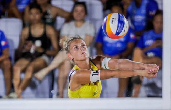 (260524) -- LAGUNA PROVINCE, May 24, 2026 -- Monika Paulikiene of Lithuania competes during the women s final match between Monika Paulikiene Aine Raupelyte of Lithuania and Madelyne Anderson Alaina Chacon of the United States at the Volleyball World Beach Pro Tour Challenge in Laguna Province, the Philippines, May 24, 2026. ) (SP)PHILIPPINES-LAGUNA PROVINCE-VOLLEYBALL WORLD BEACH PRO TOUR CHALLENGE ROUELLExUMALI 