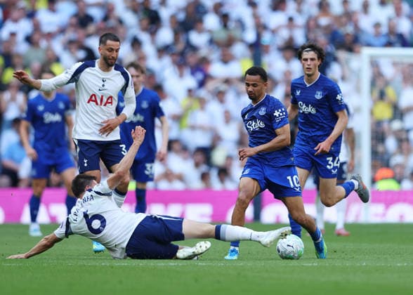 24th May 2026; Tottenham Hotspur Stadium, London, England; Premier League Football, Tottenham Hotspur versus Everton; Iliman Ndiaye of Everton challenged by Joao Palhinha of Tottenham Hotspur JPxFletcher