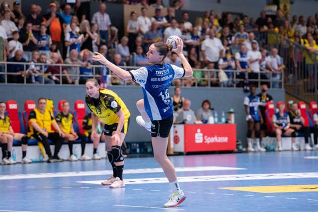 HSG Blomberg Lippe GER vs Borussia Dortmund GER Handball, 1 Handball Bundesliga Women, Final, Game 2, 24 5 2026, Season 2025 2026, Blomberg Ona Vegue HSG Blomberg Lippe, 14 on a 7 meter throw Blomberg Sporthalle an der Ulmenallee Germany