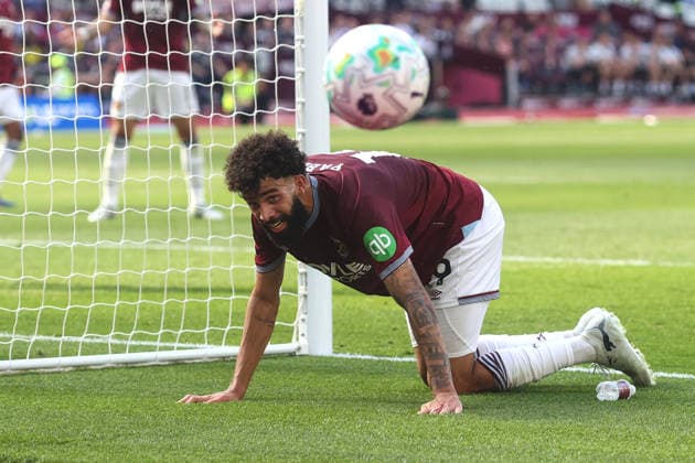 West Ham gegen Leeds 24. Mai 2026, London Premier League Fußball West Ham United gegen Leeds United Pablo von West Ham United sieht, wie der Ball nach einer Beinahe-Chance aus dem Spiel springt Foto Charlotte Wilson Abseits London UK  Copyright: xCharlottexWilsonx xOffsidexOffside