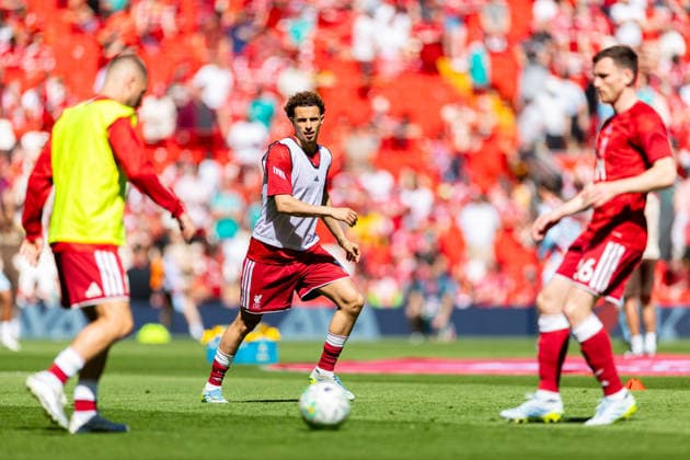 Football - FA Premier League - Liverpool FC v Brentford FC LIVERPOOL, ENGLAND - Sunday, May 24, 2026: Liverpool s Curtis Jones during the pre-match warm-up before the FA Premier League match between Liverpool FC and Brentford FC at Anfield. (Photo by David Rawcliffe Propaganda) LIVERPOOL Anfield MERSEYSIDE ENGLAND  Copyright: xDavidxRawcliffex P2026-05-24-Liverpool_Brentford-32